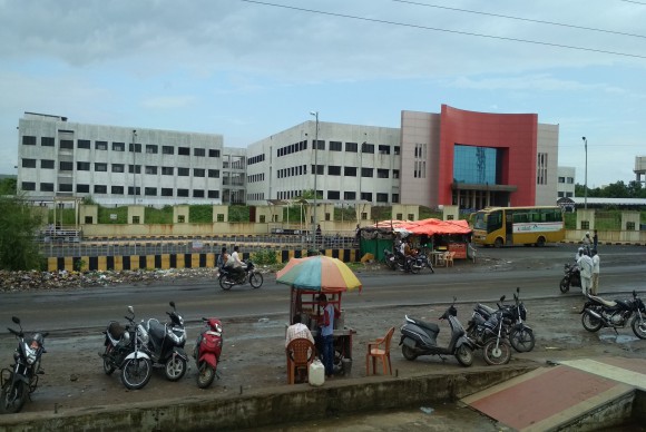 Dr Shankarrao Chavan Medical College Building
