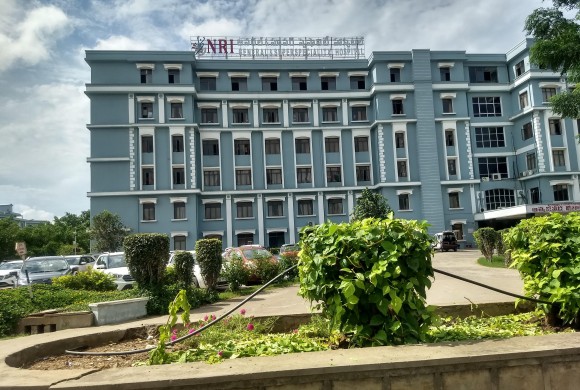 NRI Medical College Guntur Building