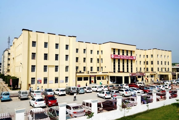 Shri Ram Murti Smarak Institute of Medical Sciences Building