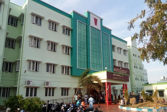 Tirunelveli Medical College Building
